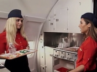 Горячее порно видео со стюардессой в самолете 